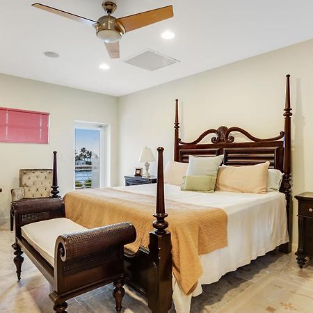 Waterfront Wonder Villa Islamorada Exterior photo