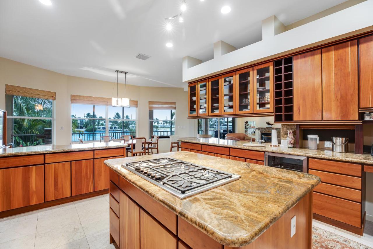 Waterfront Wonder Villa Islamorada Exterior photo
